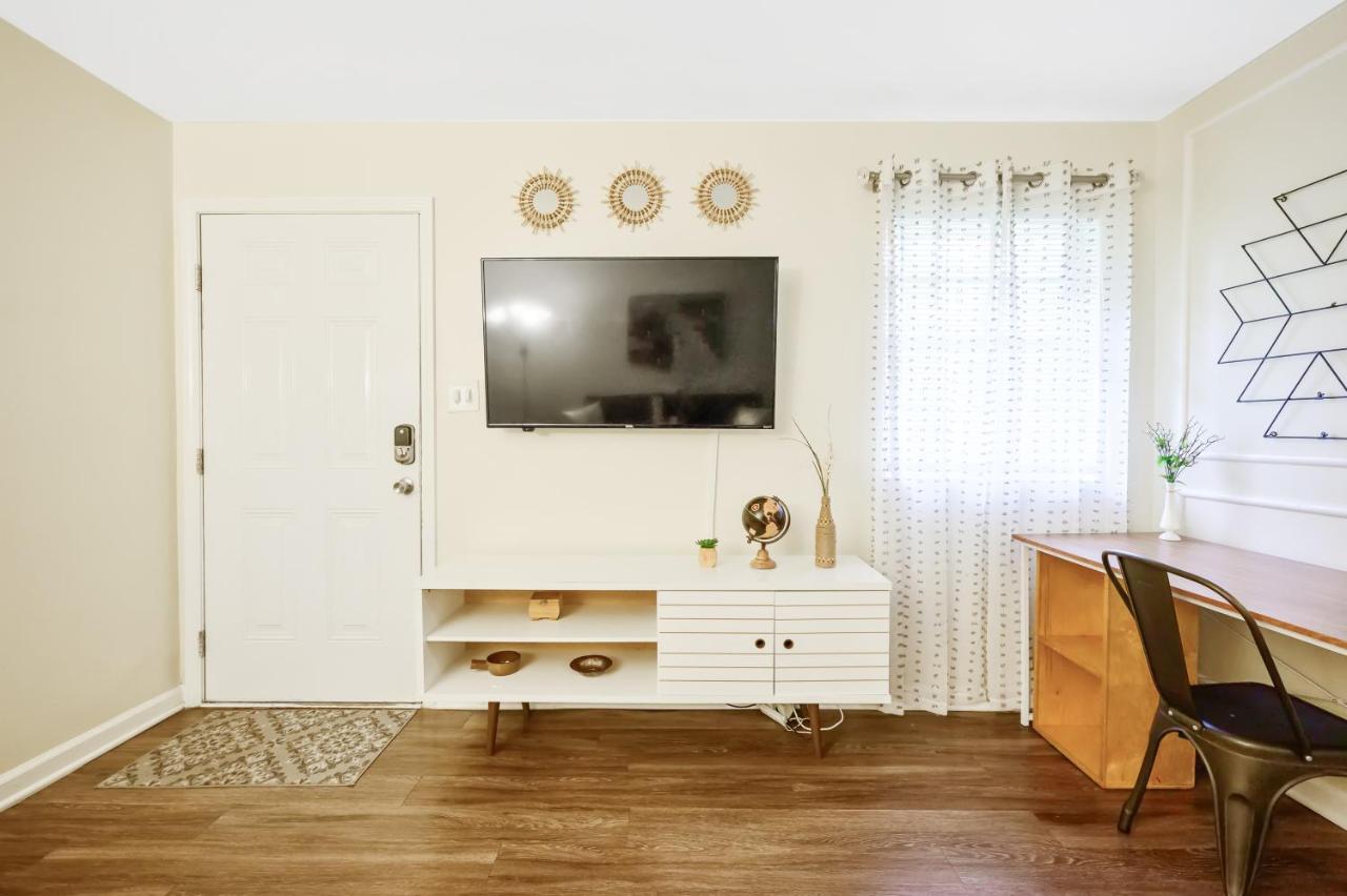 Dapper Digs - King Bed - Long Term Stays - Duke Durham Exteriör bild